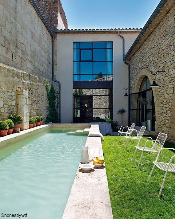 MHabitat_fr's tweet photo. On aimerait bien finir la semaine ici
Piscine enterrée : https://t.co/bYYtEfB0OB
#piscine #jardin #maison #soleil #weekend #aménagement https://t.co/fMz6992aXo
