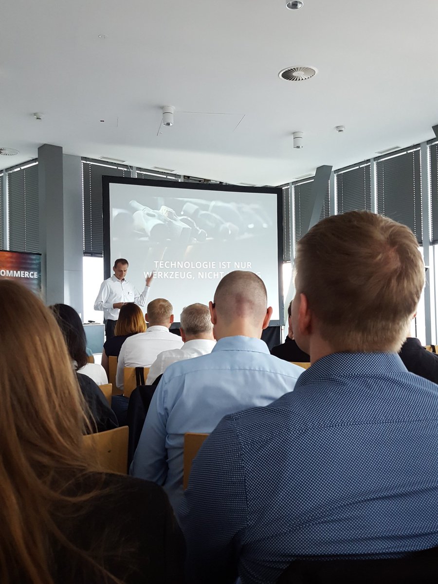 bilbobeutlin471's tweet photo. #ecomjentower18 #igniti #openingkeynote Erfolgreicher Start in einen interessanten E-Commerce Nachmittag. :D https://t.co/XcxbROuKGn