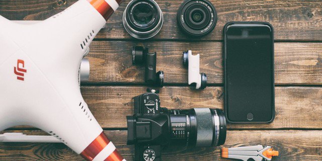 dronezarecool's tweet photo. A guide to purchasing your first drone https://t.co/ob8GFvdeP4 #aerialphotography #4k #dronesforbeginners https://t.co/pqwUO1Ck6S
