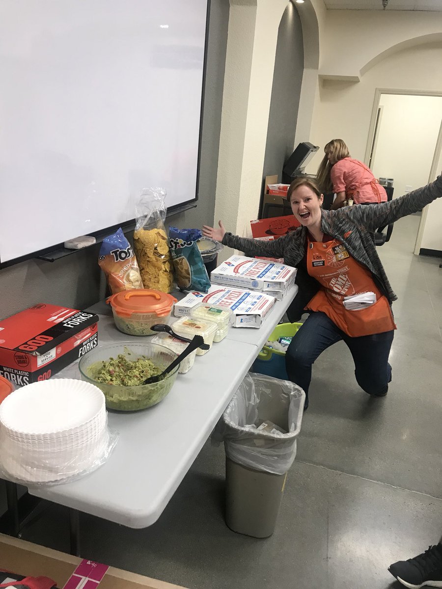 HomeDepot6952's tweet photo. Pot luck for one of our fellow Asm Lisa goes off on her new adventure.. we will miss you https://t.co/0Ov2IzIxxw