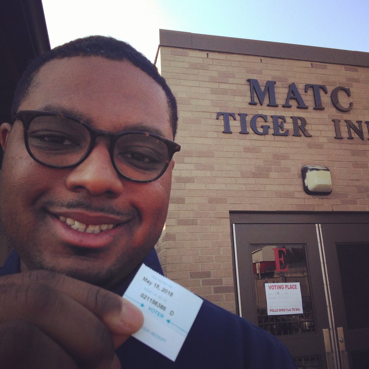 AustinDavisPA's tweet photo. Today is ELECTION DAY!!! Remember to get out and vote! #Davisfor35th https://t.co/9DKg4WYwPS