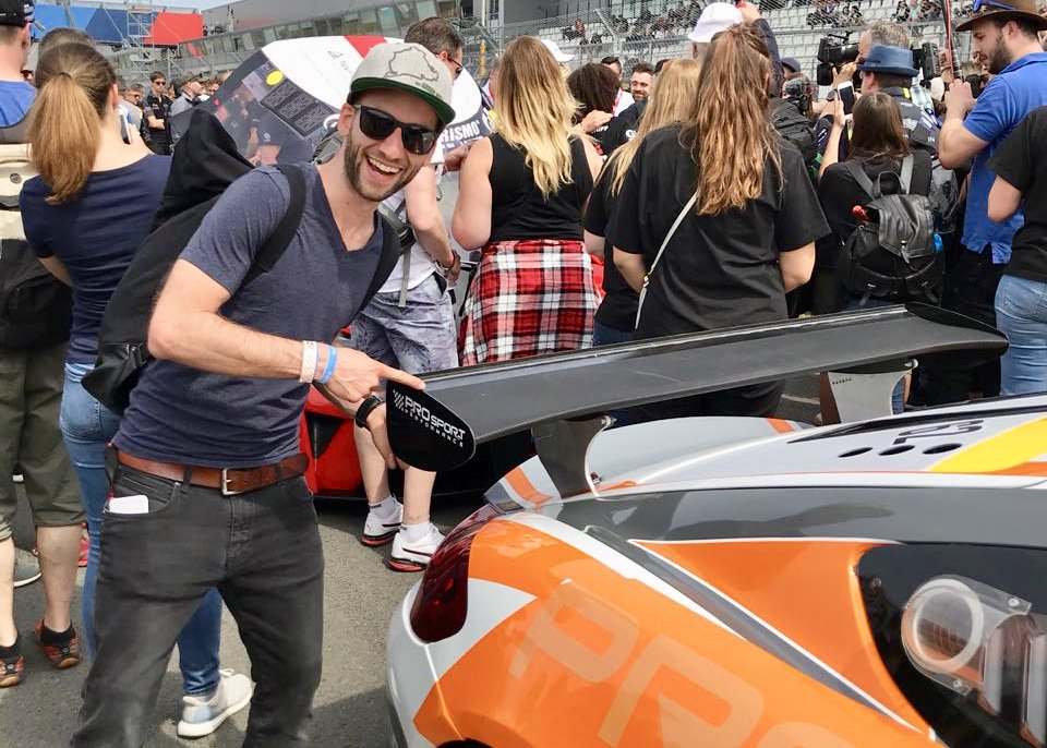 felix_althaus's tweet photo. Proud to see the rear wing I developed for this very special #Porsche Cayman PRO4 (#GT4EuropeanSeries) racing at the NΓΌrburgring 24h race #24hNBR #N24h #PROsportPerformance https://t.co/w96yKev9JQ