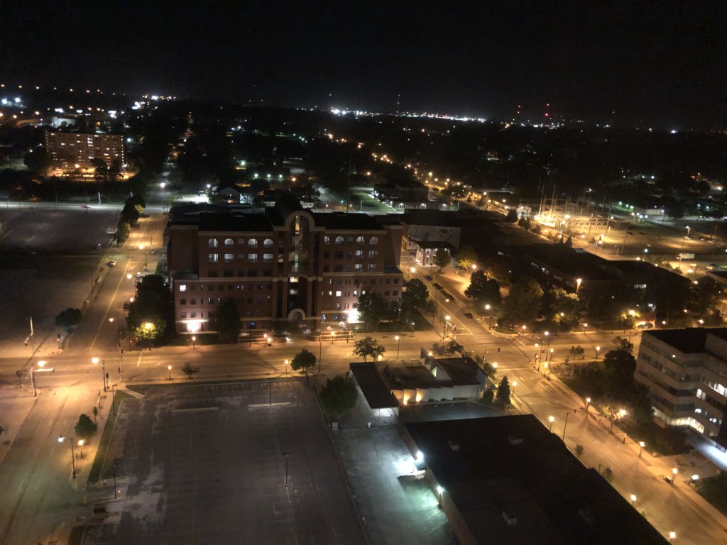 CryptoPitch's tweet photo. Day 2, 13’th of May- Springfield.
Debate: Does ECA have a true, real world application with #Electrapay?
Pretty tense discussion but I managed to convince them! +44k$ Investment!
God, I love this promotion tour! https://t.co/RfMGPaEdVF