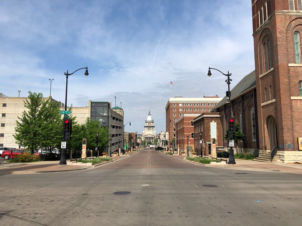 CryptoPitch's tweet photo. Day 2, 13’th of May- Springfield.
Debate: Does ECA have a true, real world application with #Electrapay?
Pretty tense discussion but I managed to convince them! +44k$ Investment!
God, I love this promotion tour! https://t.co/RfMGPaEdVF