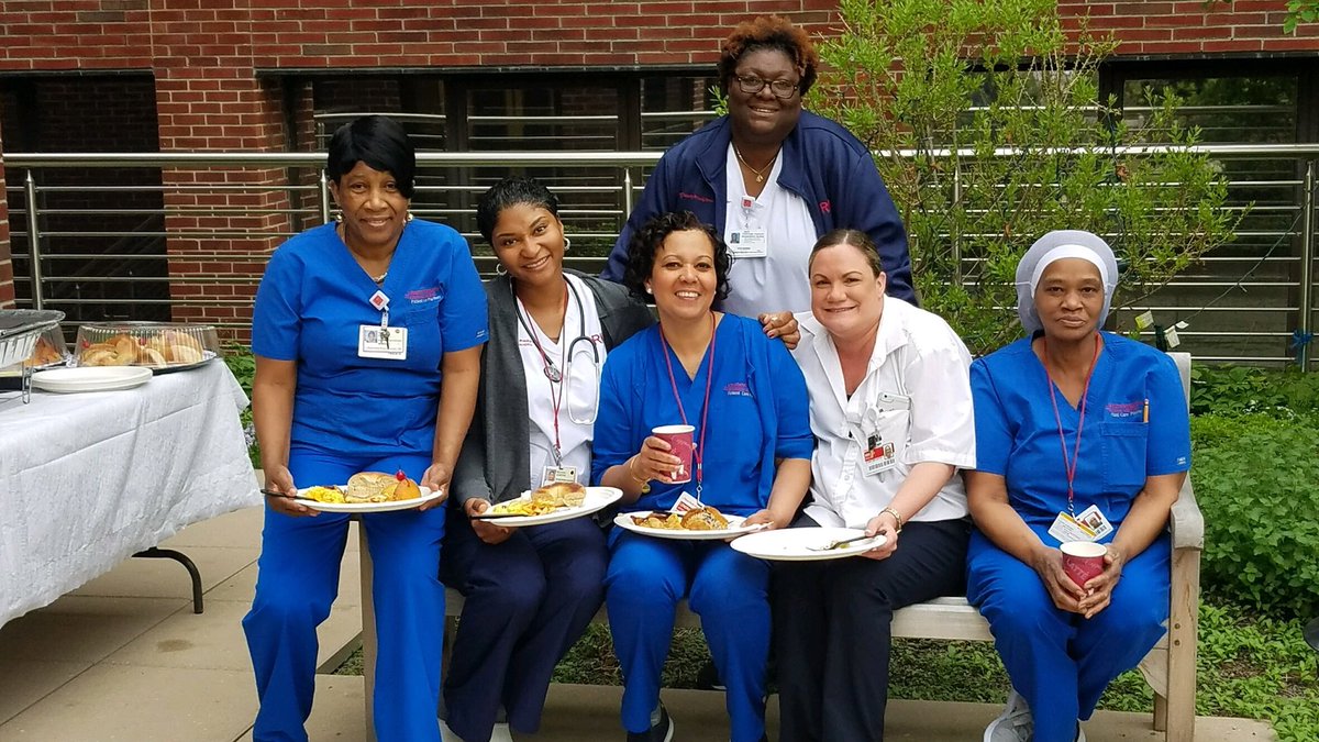 Breakfast at the garden for our amazing service line. Post #NursesWeek celebration. <a href="/TelemetryBeats/">TheTelemetryBeat</a> @ccu_nyplawrence <a href="/NYPLHDEM/">NYP LH DEM</a> Thanks to <a href="/Camill71/">Konstantin</a> &amp; our entire intensivist team. @HHolder_CNS <a href="/DaniLeStrangeRN/">Dani Lestrange</a> <a href="/tina_sokolik/">tina Sokolik</a>