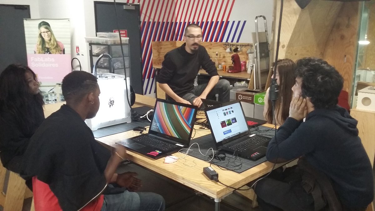 e2cGironde's tweet photo. Upupup c'est parti pour le Gr22 #e2cBMA @capsciences les équipes sont faites, chacun sa machine. On attend les créations https://t.co/SN8BuwSnKK