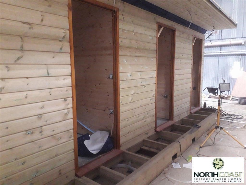 LogCabinsSW's tweet image. External cladding, roof tiles and plumbing installed on the toilet block. Just the final touches to do before delivery to site #prefab #prefabricated #camping #Glamping