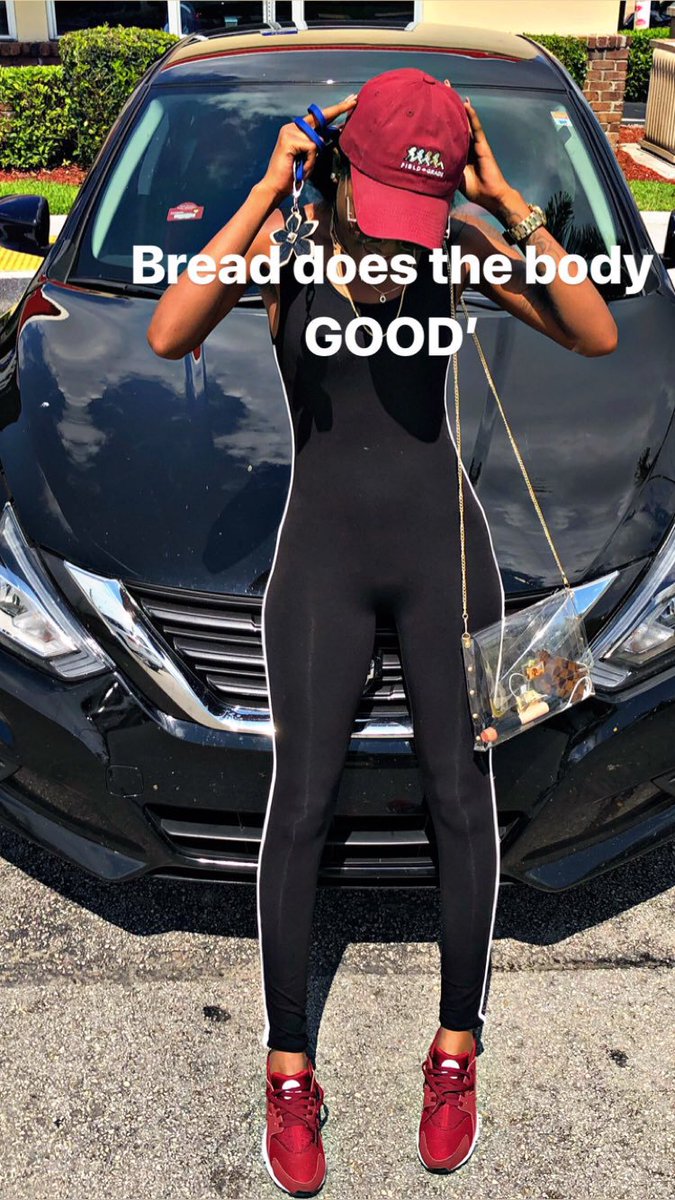 AdtriannaH's tweet photo. 🥐🍞🥖🥨 https://t.co/jZG3PUiRt0