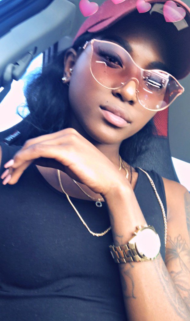AdtriannaH's tweet photo. Choc’ https://t.co/nVL6GiN4w7