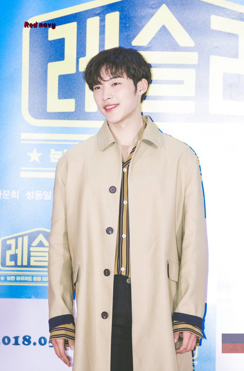 _ALL_Happiness's tweet photo. 나는 오래된 거리처럼 너를 사랑하고
별들은 귓속의 별들처럼 웅성거리고

/진은영, 청혼

#우도환 https://t.co/1mrQSzkA5J