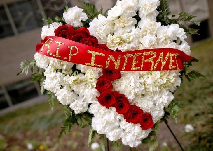 digital_beyond's tweet photo. Haunted by your dead friends: will Facebook ever let us mourn in peace? https://t.co/AVzwpkL86Y https://t.co/ZjR2lvIoy9