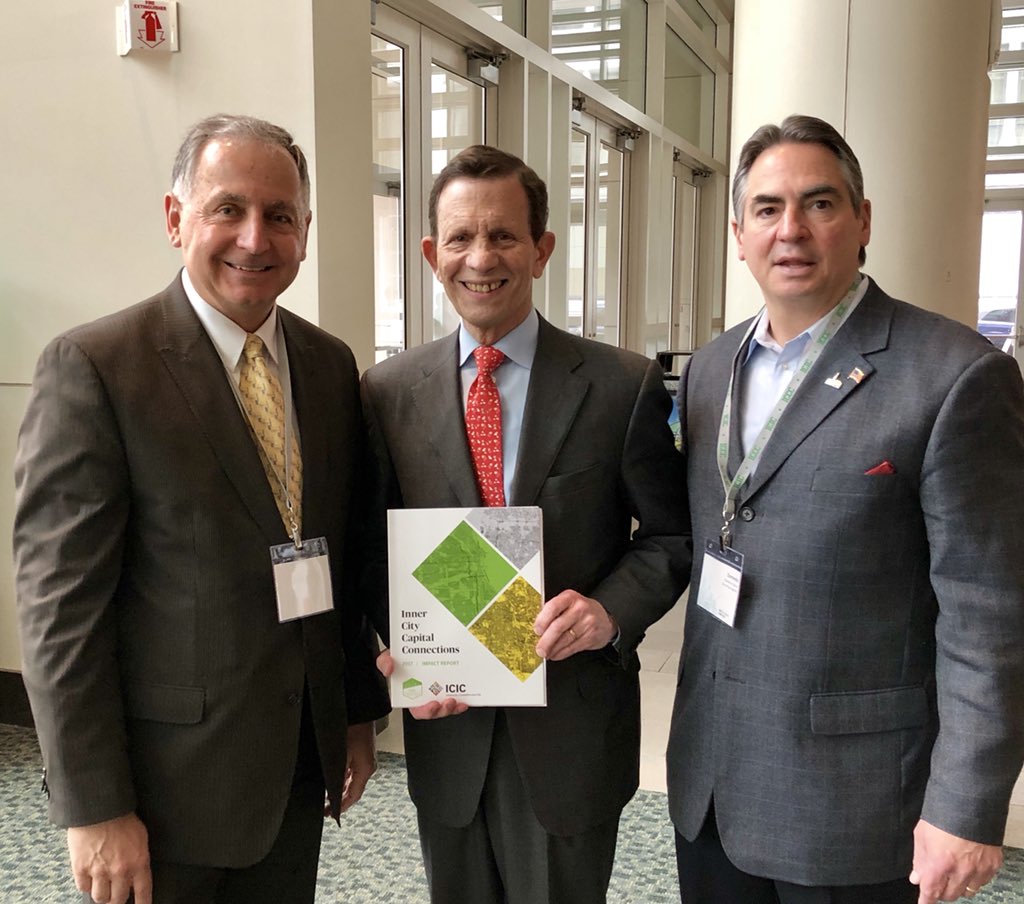 SpfldMACityHall's tweet photo. Thanks to @SteveGrossmanMA for bringing Inner City Capital Connections to #Springfield. Mayor Sarno urges our small businesses to get involved and take advantage of this great program to build capacity and access the capital needed to drive growth. @icicorg https://t.co/YpANJxvjDD