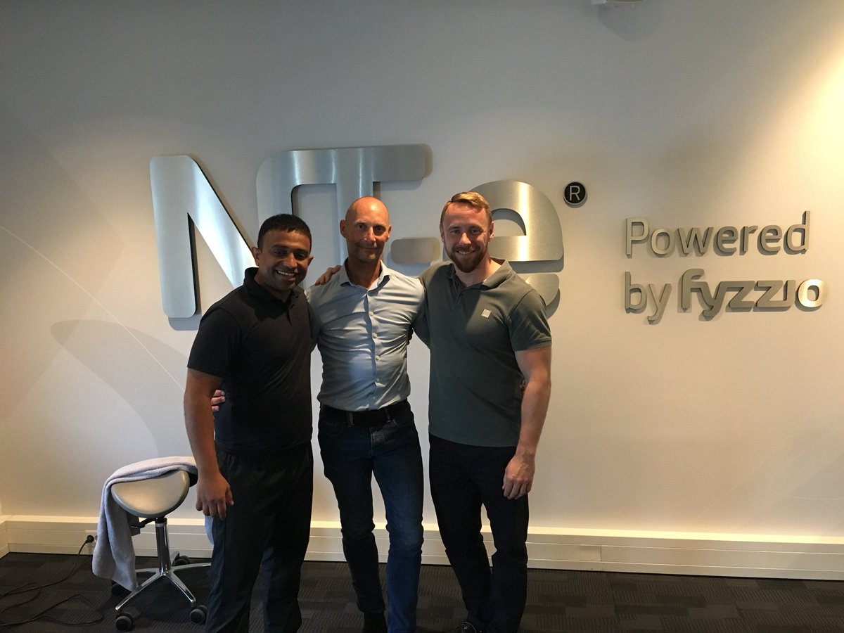 TimvanBeers's tweet photo. Fantastic course!!! @HemelPhysio @function2fitnes #Hip pathology and treatment! Thanks for the new knowlegde guys! https://t.co/RrV8guWOS1
