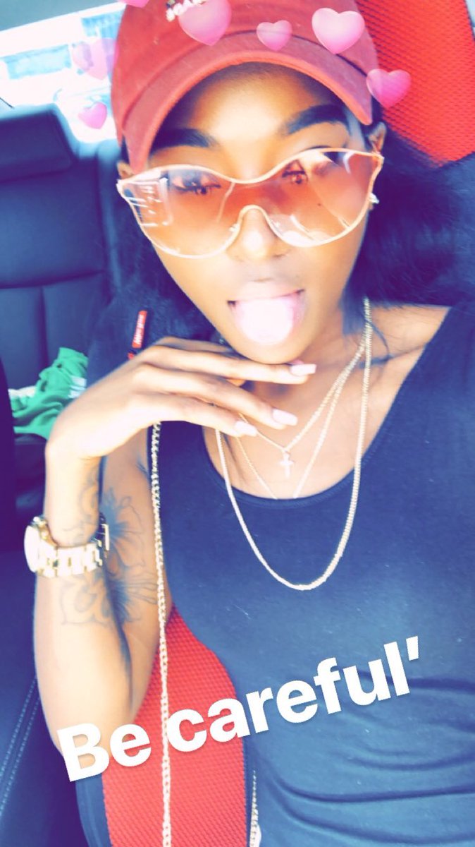 AdtriannaH's tweet photo. #becareful 😛 https://t.co/HMHCzMCWUr