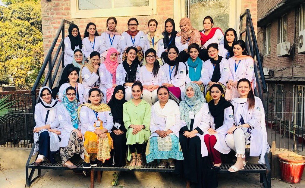 iMehreenSyed's tweet photo. No matter how big or small a family may be, my IFAP and ICARE family means the world to me and I am glad to celebrate International Day Of Families with my girls, so proud of you all!! ❤😘 @icarepk @ifapk 
#InternationalDayOfFamilies https://t.co/xrF7JNYcrc