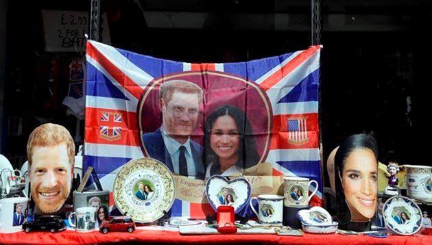 Meghan's sibling says their dad stressed out by press pack. #RoyalWedding  bit.ly/2rPNQxR https://t.co/rhyxjQ6dR6