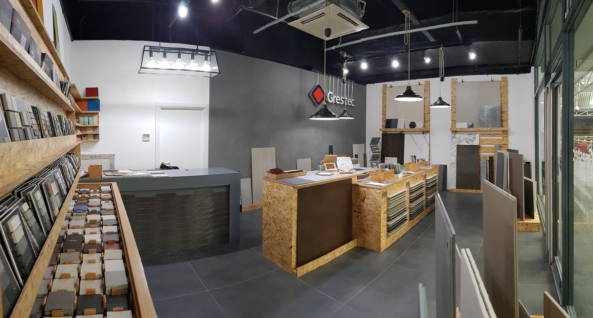 grestectiles's tweet photo. To celebrate the design week we'll be serving complimentary prosecco &amp; beer in our London studio on 23rd May between 2-4pm. Pop by to discover our latest tile ranges &amp; visit our neighbour showrooms in the @bdclondon @bisque_radiators @applelec @silentgliss @amariplastics #cdw2018 https://t.co/KzEyvrFJOX