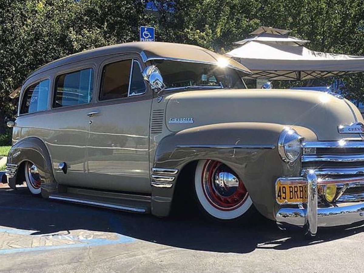 48Conv's tweet photo. ‘49 Suburban https://t.co/CIHgPdUACw