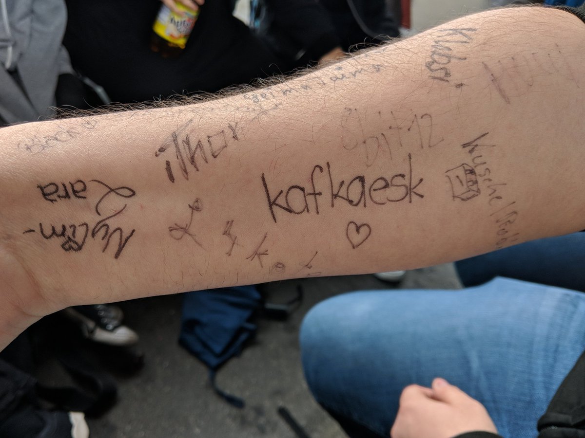 chrizzfawx's tweet photo. #RPC18 Phunk-Community-Buch Kappa https://t.co/uapVUCrXYA