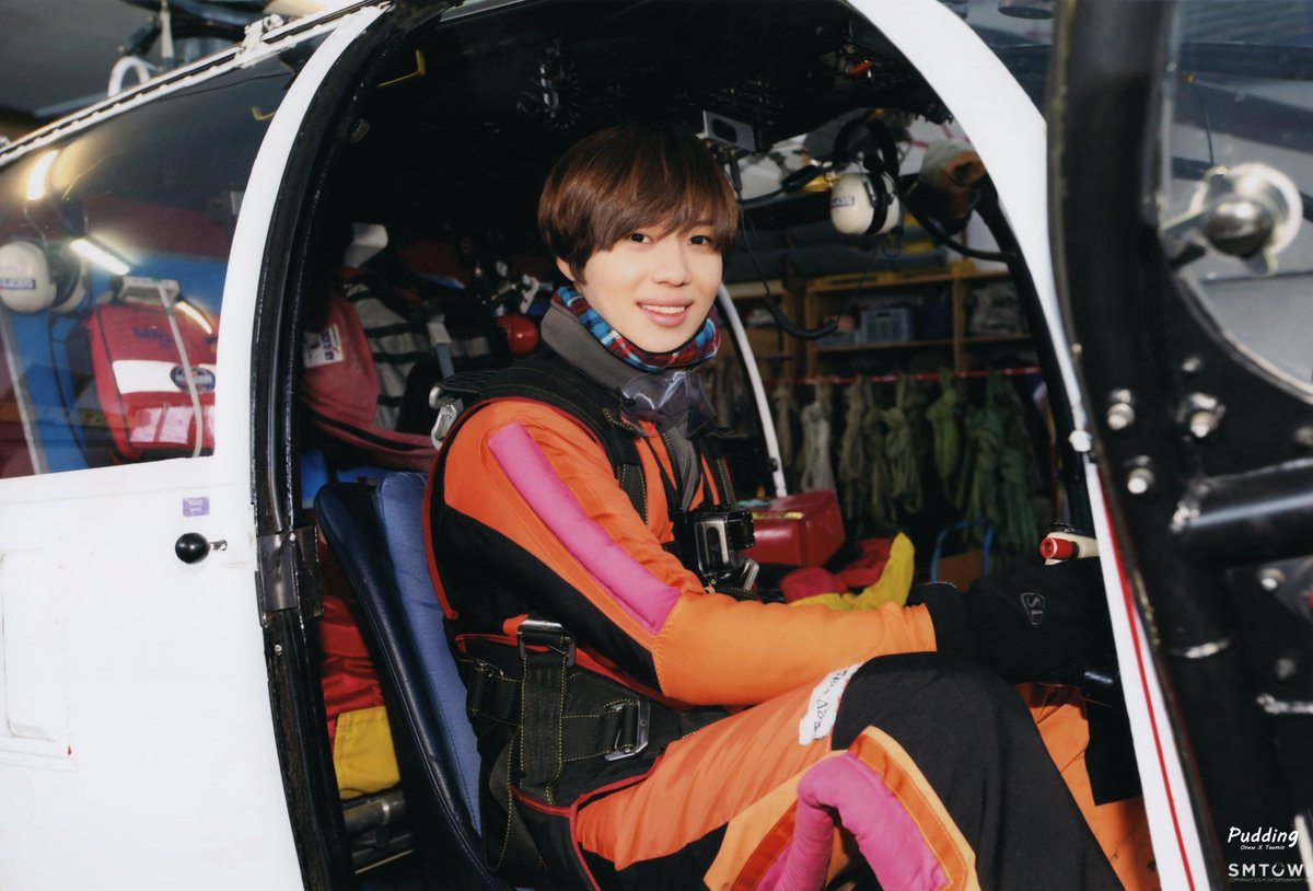 샤이니의 어느 멋진날 Photo scan. https://imgur.com/a/W2N2wif #태민 #TAEMINترجمة المنشور