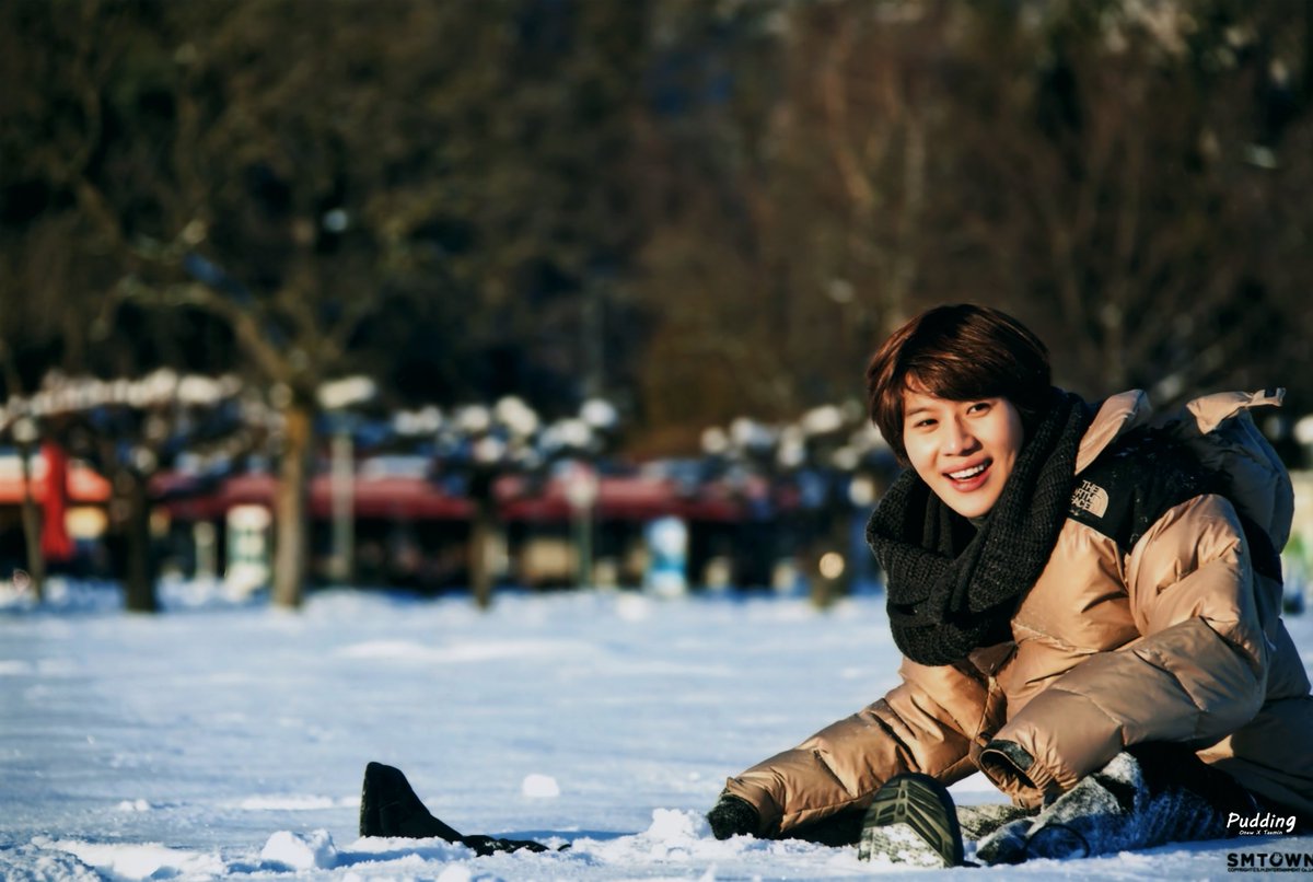 샤이니의 어느 멋진날 Photo scan. https://imgur.com/a/W2N2wif #태민 #TAEMINترجمة المنشور