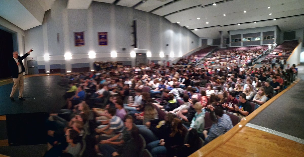 Principal Phil Eaton presenting to the first Lake Creek HS student assembly.
@MISDNews <a href="/LcreekNotable/">Mane Connection- LCHS News</a> <a href="/StoweFoSho/">Chris Stowe</a> @mhs_tduoto @KathyMi31534126 <a href="/Counselors_LCHS/">Lake Creek High School Counselors</a>