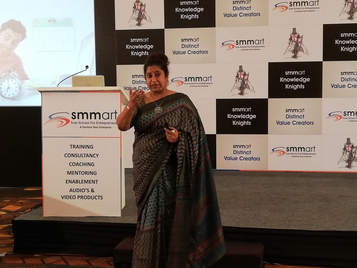 smmartParivaar's tweet image. The audience had an opportunity to learn the 3 pillar #strategies that need to be adapted for welcoming the new financial year from none other than the finest of the speakers Prof Vijaya Suvarna  at the 18th #KnowledgeKnights.