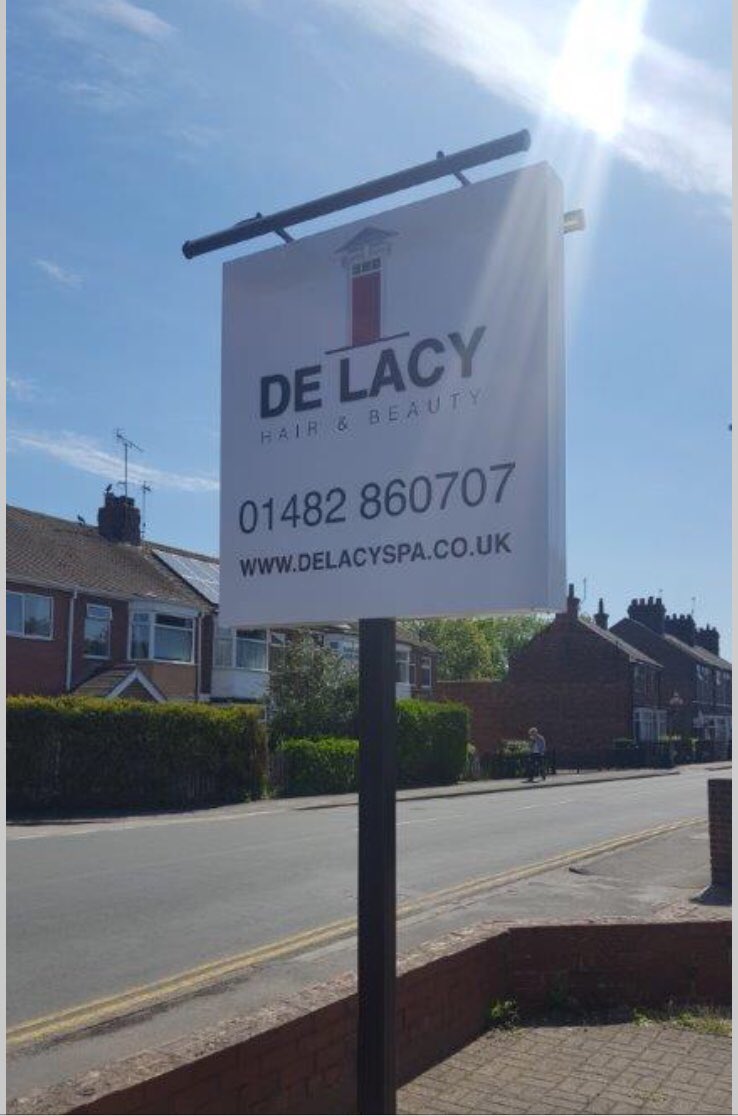 SX_Hull's tweet photo. Another job complete today in sunny Hull ππ#signsexpresshull #delacywillerby https://t.co/SDNrny63hs