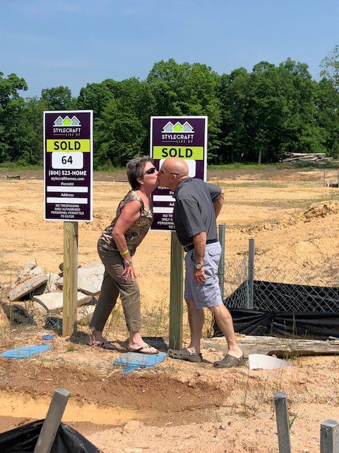 Tim & Ann sealed the deal for their new home at the Greenwich Walk Villas with a kiss! Looks like it's Living Up already... #RVA #55plus #activeadultliving #Chesterfield