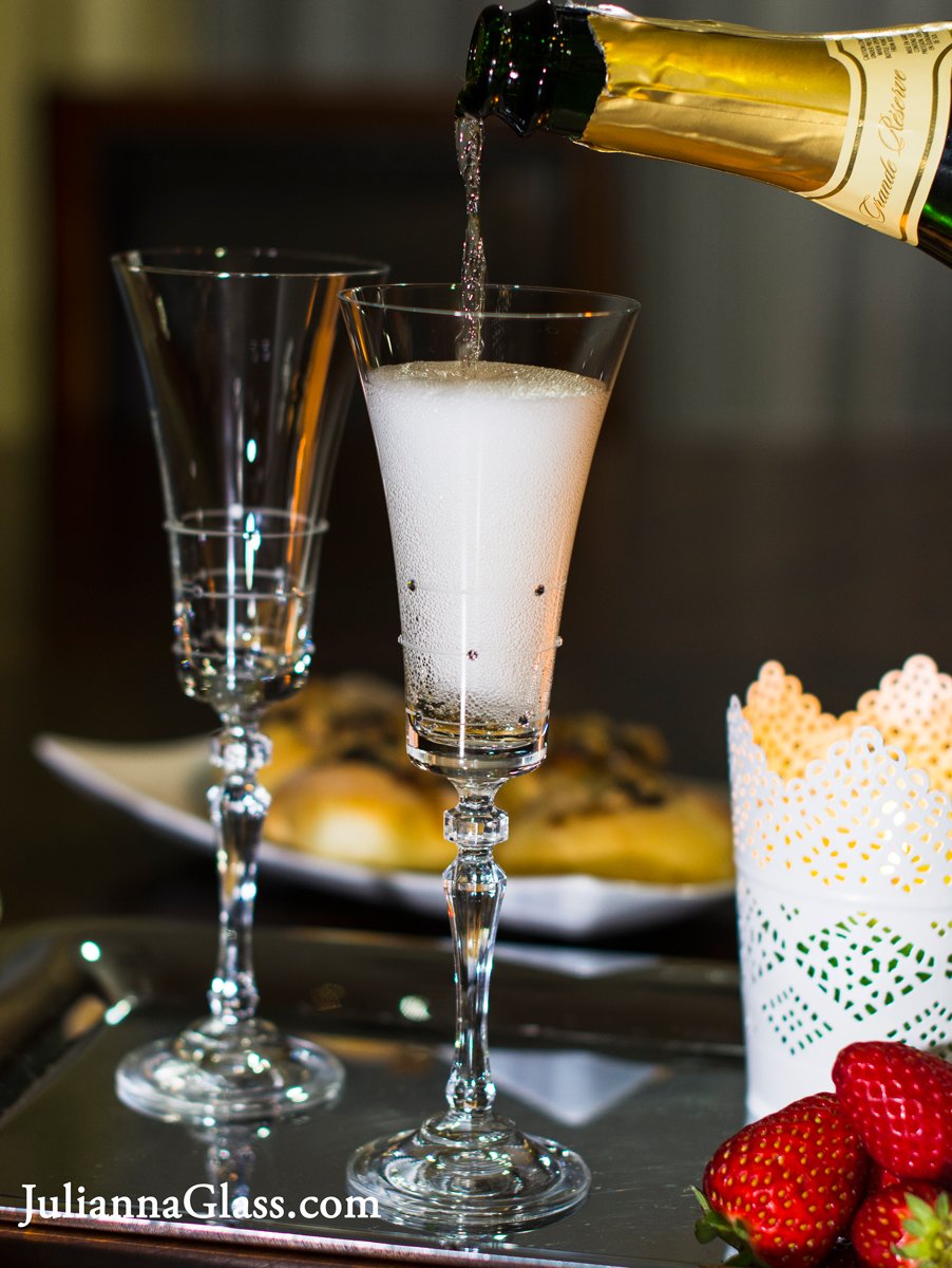 Happy Birthday dear Suzi <a href="/suziday123/">Suzi Day</a> 💞🎂🍷🍾💐🎁🎉

May your day be amazing just like you are!!  Cheers!