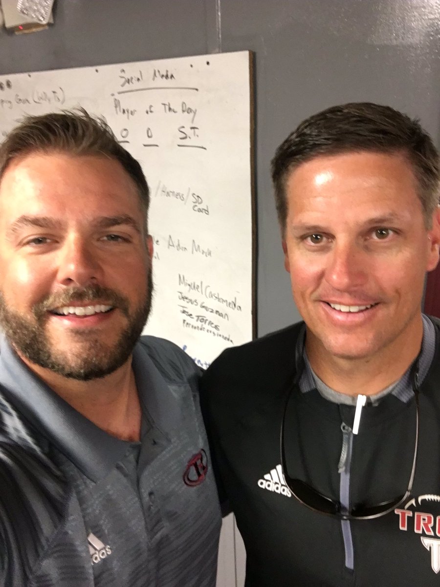 RHSBearsFB's tweet photo. Great having Coach Brian Blackmon from Troy University on campus to see our kids!!!!
#WinnersEnvironment https://t.co/QvLaxGDWwm