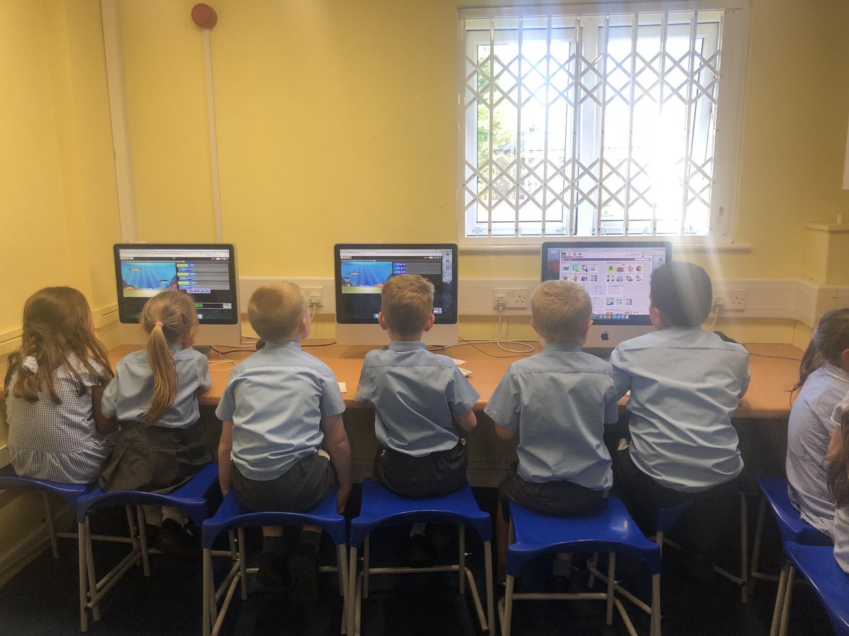 StMarysCE's tweet photo. Year 2 have been learning to code this afternoon. What a great time they’ve had! https://t.co/vzOZEOWdMn