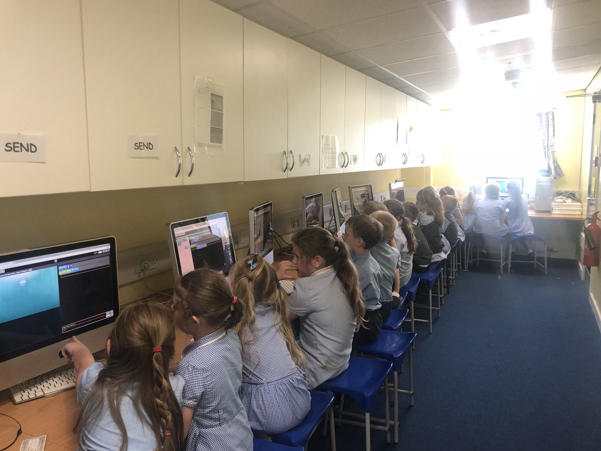 StMarysCE's tweet photo. Year 2 have been learning to code this afternoon. What a great time they’ve had! https://t.co/vzOZEOWdMn