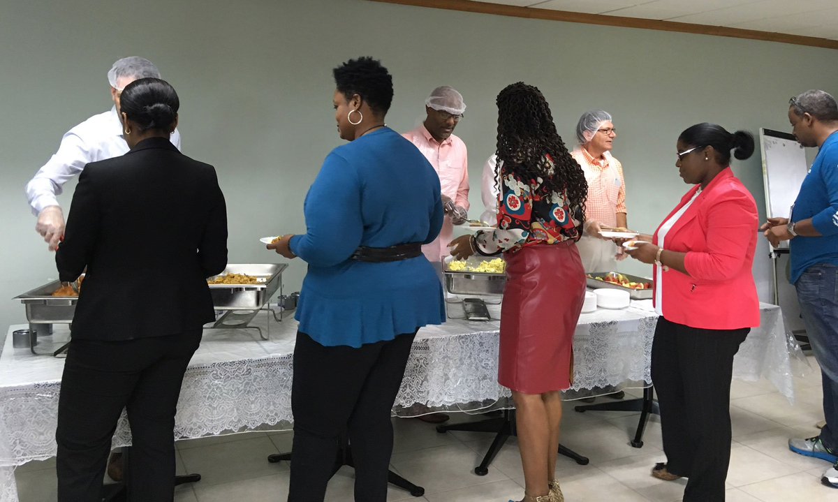 CIBCCaribbeanBB's tweet photo. CIBC FirstCaribbean staff at Head Office in Barbados were treated to breakfast served by the Senior Leaders of the bank. #EAD2018 https://t.co/SxTQBXjAtf