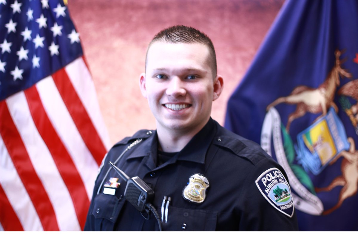 AHPOLICE's tweet photo. Why I wear the badge: Since I was a kid, I knew that I wanted to be a Police Officer. I looked up to and respected every Officer I met. I dreamed of one day being able to put on the uniform and be given the opportunity and ability to help people. It’s a calling -Officer Sears https://t.co/vSVY7w8PC6