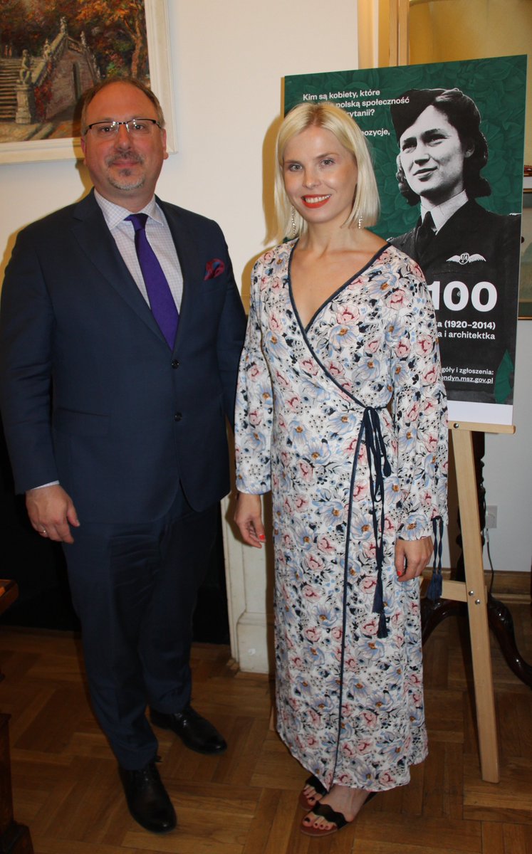 ArkadyRzegocki's tweet photo. Today, I had the opportunity to meet with the talented Polish singer Kinga Kreffta. Thank you for helping to promote Poland and for your cooperation with #PolesinUK! https://t.co/bzK3eMRW3f