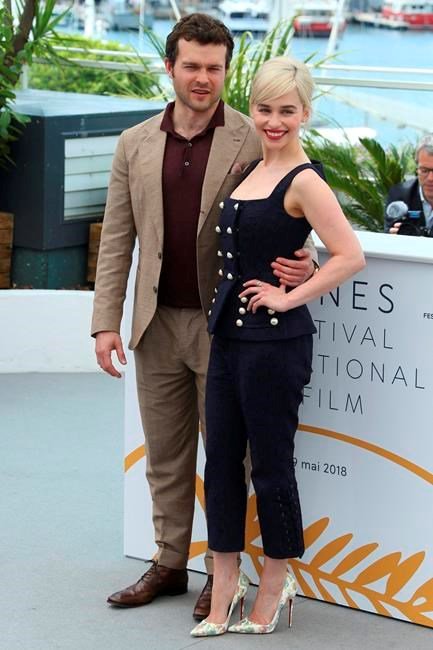 'Solo: A Star Wars Story' touches down in Cannes. #CannesFilmFestival  bit.ly/2jZtrTq https://t.co/TcEVCa4hM8