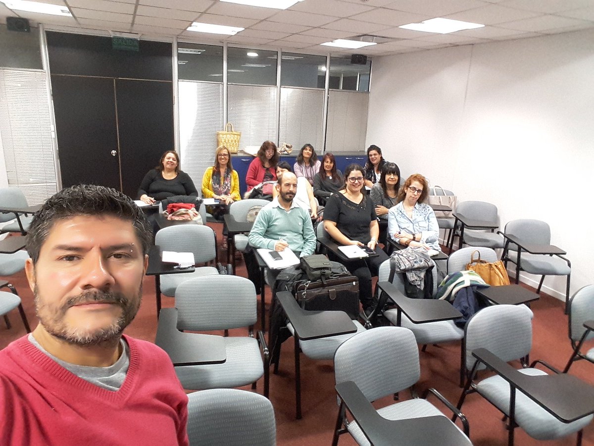 profejavierpeon's tweet photo. El #CENDIE @BAProvincia  y su #PlanProvincialDeLecturayEscritura, presentes en la videoconferencia de @bnmaestros "Bibliotecas Escolares y lectura" https://t.co/mBgYDggFRN