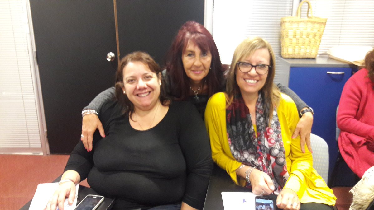 profejavierpeon's tweet photo. El #CENDIE @BAProvincia  y su #PlanProvincialDeLecturayEscritura, presentes en la videoconferencia de @bnmaestros "Bibliotecas Escolares y lectura" https://t.co/mBgYDggFRN