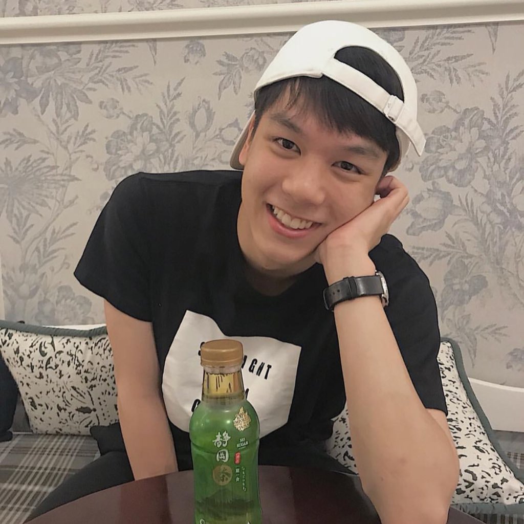 akelnwza's tweet photo. ไม่อยากพูดคิดถึงขอเป็นมะงึ้กๆ🐷 https://t.co/GJ9hPRnURg