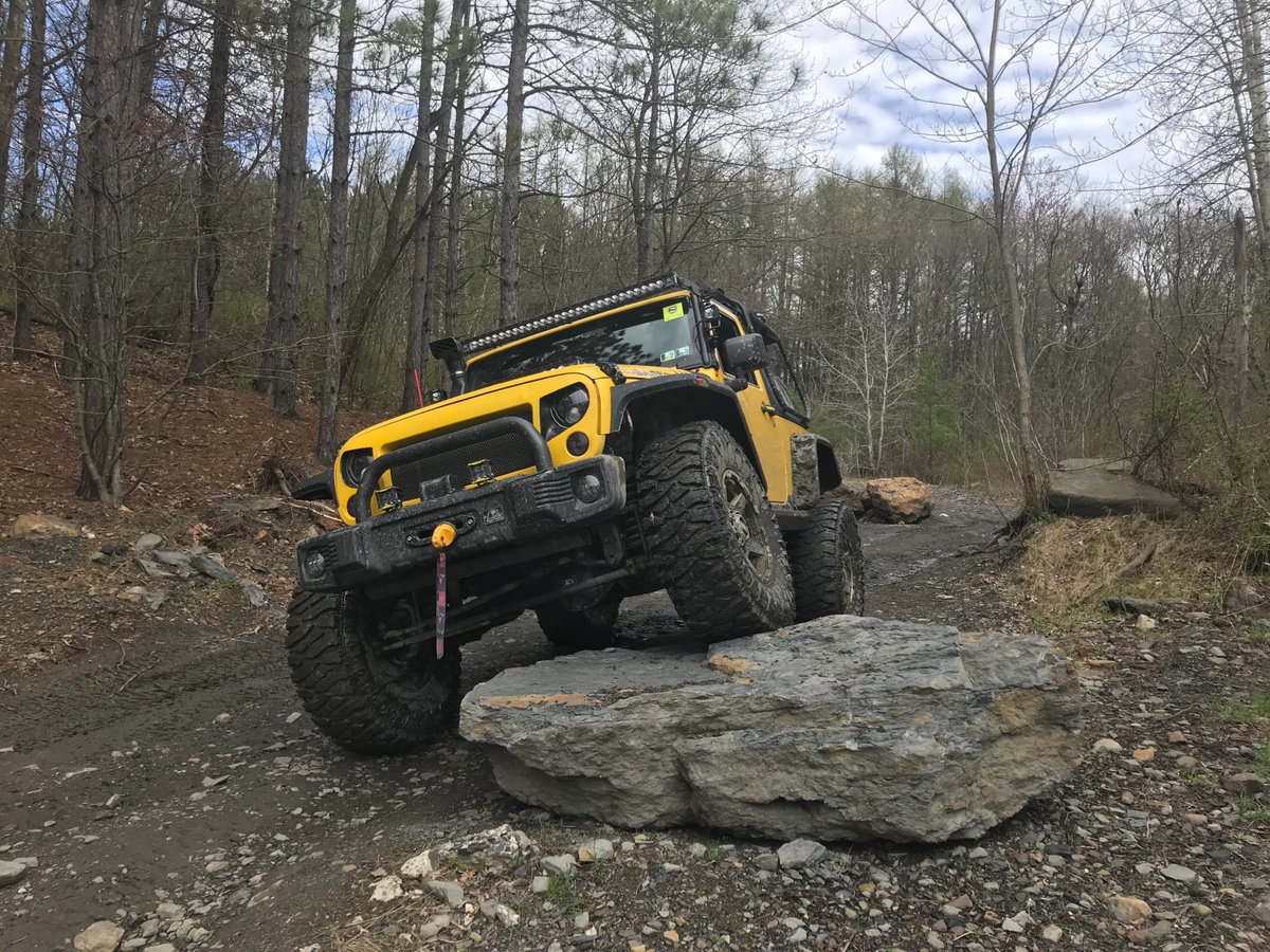 Tryna' get over that hump...
#RUBARKON jeep #jeeplife #rockcrawler #2008wrangler #wranglerhq #jeepforce #jeepflow #jeepbeef #jeeppage #sevenslotbattalion #jeepsofinstagram #jeepfamily #instajeep #jeepgram #jeepalliance #jkuworld #jeepwrangler #jk #jku #jkusquad #jeepnation