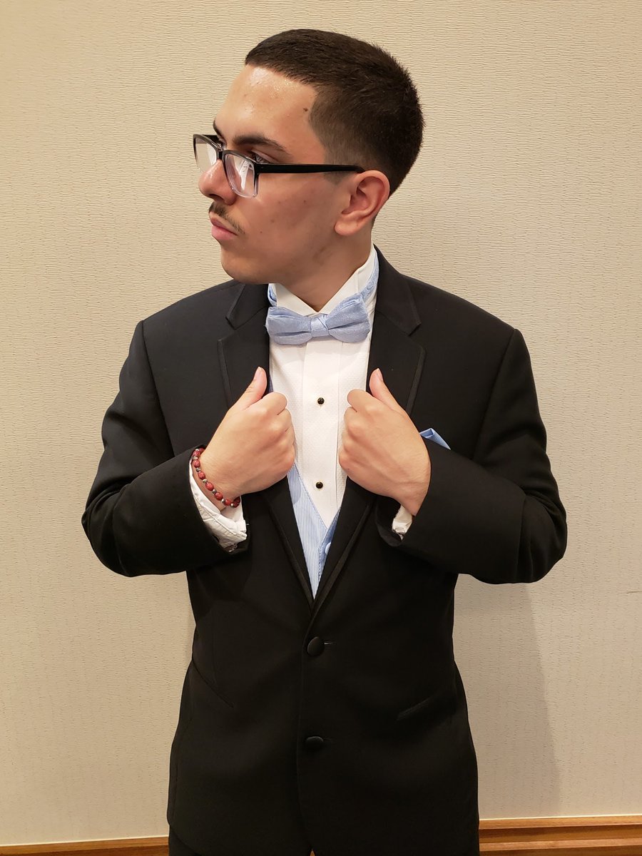 StarNameKev's tweet photo. #OxonProm2k18 #OHHSProm2k18 #oxonHillProm https://t.co/gLi2P2jiiY