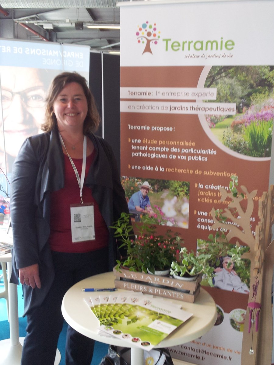 jardinterramie's tweet photo. Favoriser l'autonomie, préserver les relations humaines... belle synergie des acteurs de la #Silvereconomie pour le #BienVieillir ! Anne-Sophie Guilbot en direct congrès international de la Silver économie @LONGEVITYbySAPS à #Bordeaux #seniors #silvereco https://t.co/gBmpvBRIwR