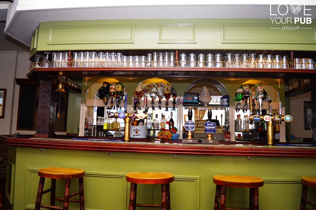 LoveyourpubInfo's tweet photo. West Sussex Pubs - The Victoria Inn Bognor - FA Cup Final Live On Screen This Saturday ! - https://t.co/iyRKCs8dlQ https://t.co/TI5w5KdhxA