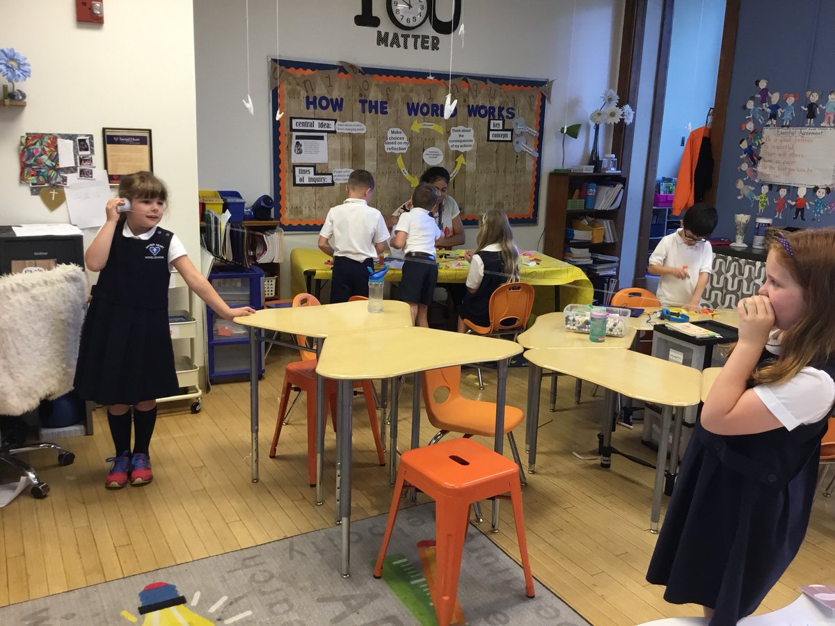 NicoleHubbs1's tweet photo. Level 1 constructed a cup phone which transmitted sound vibrations along a tightly-pulled string. The bottom of the cup picked up sound vibrations on one and reproduced the sound at the other. #sound #vibrations #learninginlevel1 https://t.co/hu91otd2Ni