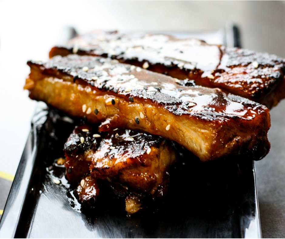 Looking for a snack on the go? Pop in and grab a couple starters between meetings or on your way home. Because life is so much better with Glazed Pork Ribs riding shotgun.