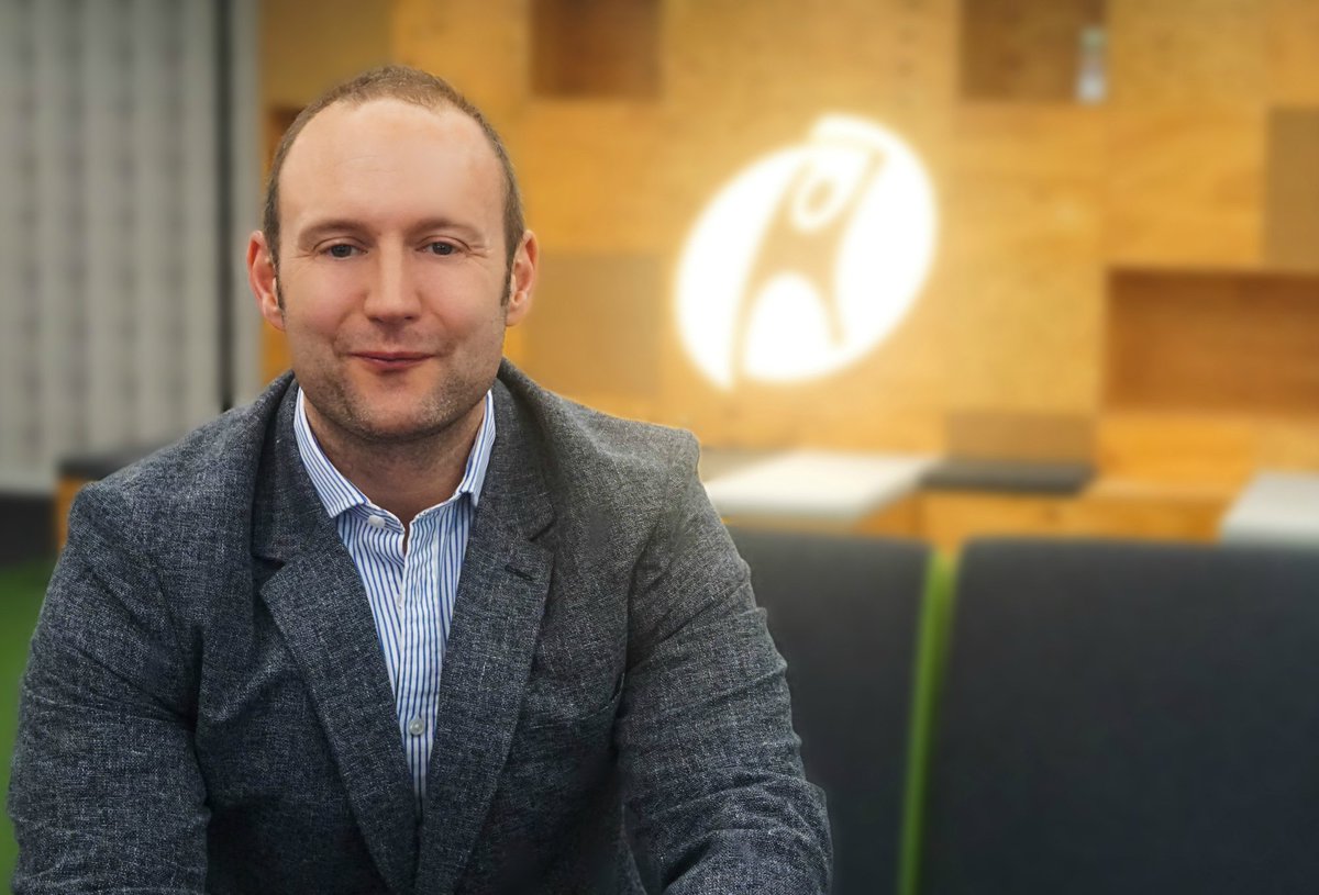 Rackspace_EMEA's tweet photo. #AIOps – don’t think menacing robots, think multi-layered tech platforms automating &amp; enhancing IT ops. Discover more: https://t.co/Krt03uy7zy https://t.co/XmxtOedB7S