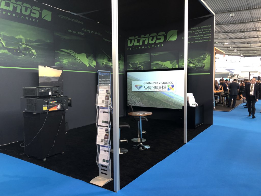 screenprofessi's tweet photo. Wir sind auf der ITECS 2018 in Stuttgart... und zeigen die Performance der neuen Phantom HALR von Stewart Filmscreen !! 😃 https://t.co/uLkxbf55YU https://t.co/gOoTnC0Cgv