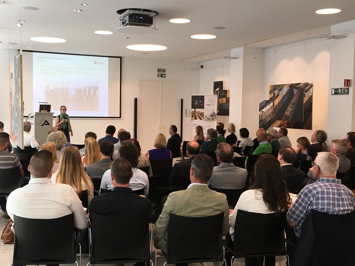 FORWARDBelgium's tweet photo. Aanvang #VEA infosessie #NMoT / statusinformatie container pick-up https://t.co/pU5HXDPMwF