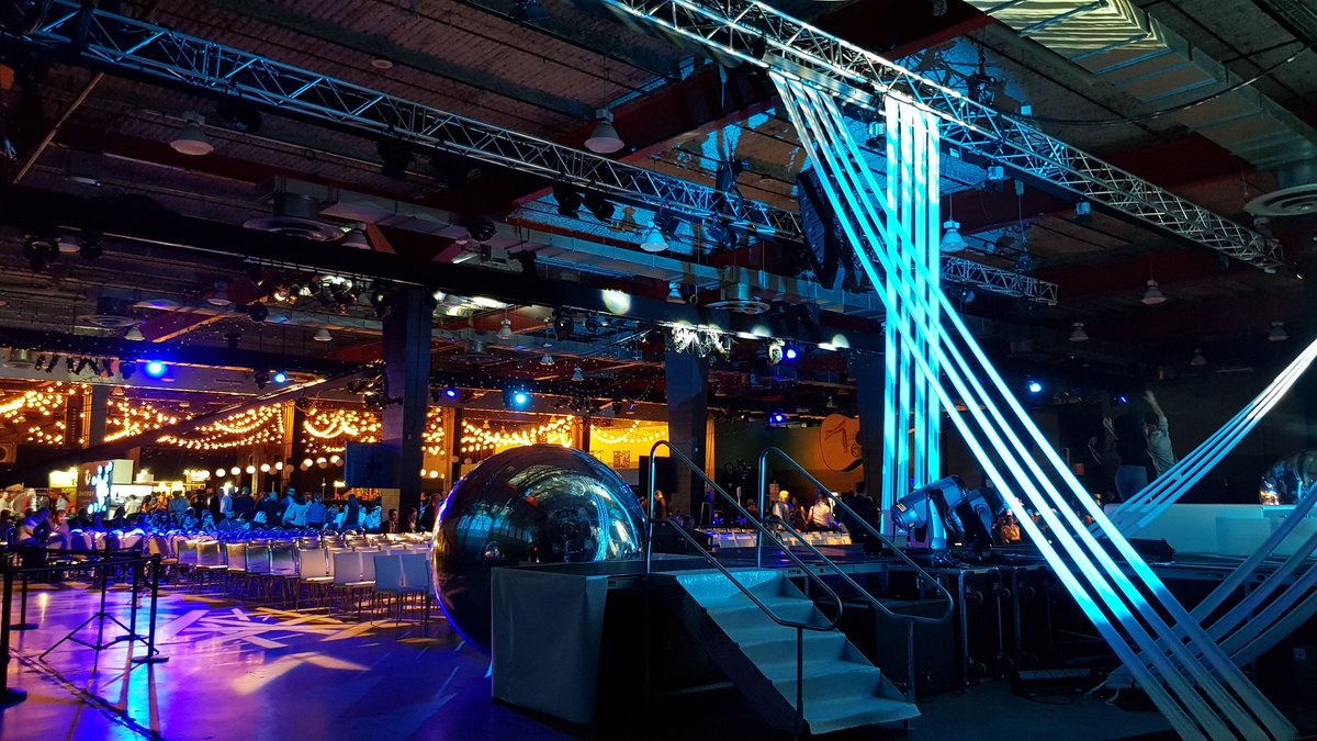 About to go live and kick off <a href="/EnergyDisruptor/">Energy Disruptors</a> #EDU2018 in 5 mins. #Calgary #Alberta! Are... you... ready!?